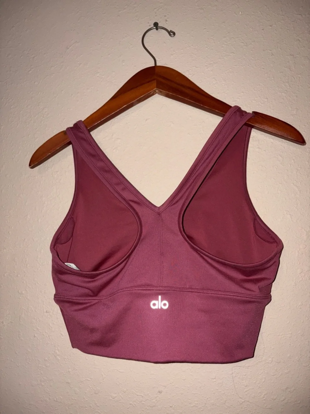 ALO Yoga pink V-neck sports bra - Picture 2 of 3